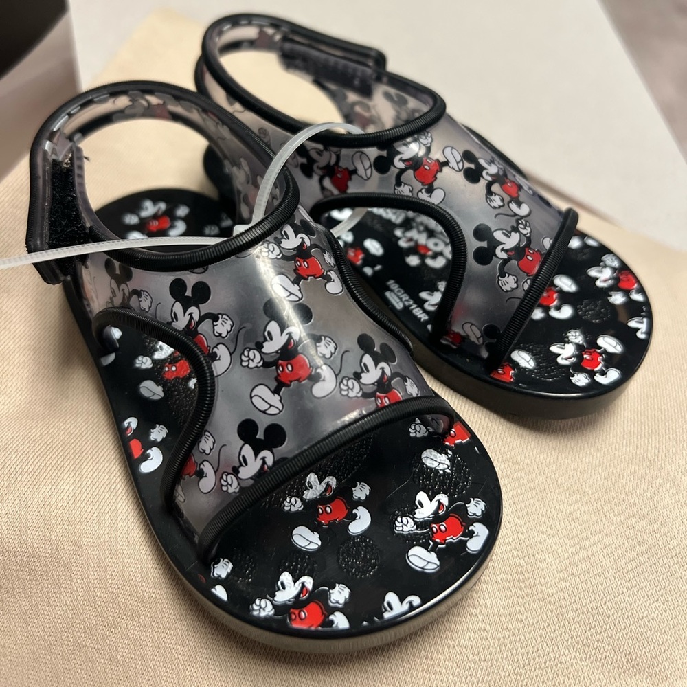 Mini Melissa Mickey Mouse sandals ❤️🖤new size 7